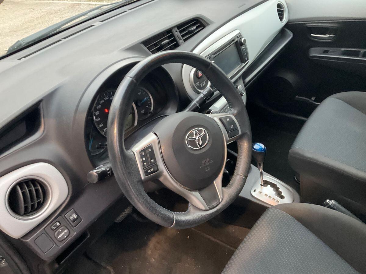 Toyota Yaris 1.5 Hybrid 5 porte Lounge