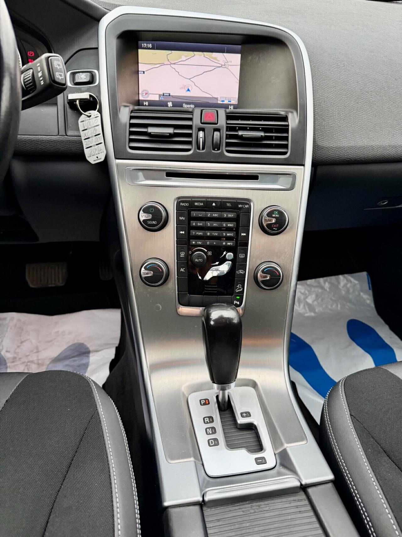 Volvo XC60 D5 AWD Geartronic Summum,TETTO PANORAMICO/APRIBILE,NAVI,FULL OTIONAL