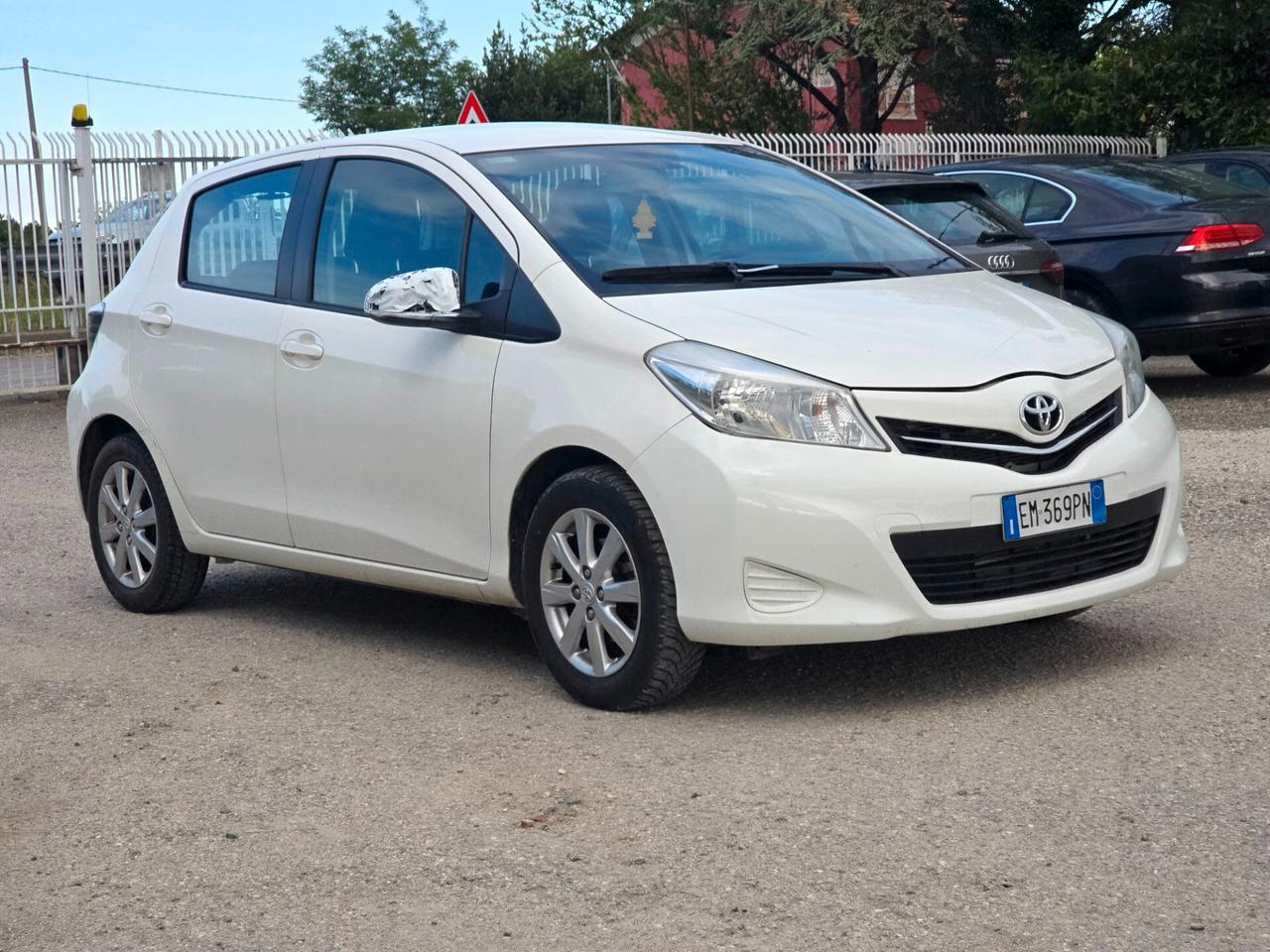Toyota Yaris 1.0 5 porte Active