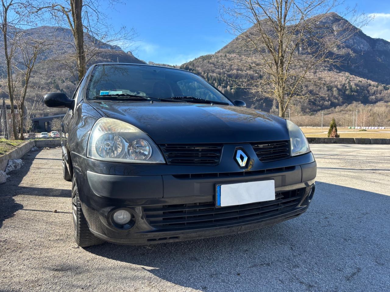 Renault Clio 1.4 16V 3p Luxe NEOPATENTATI