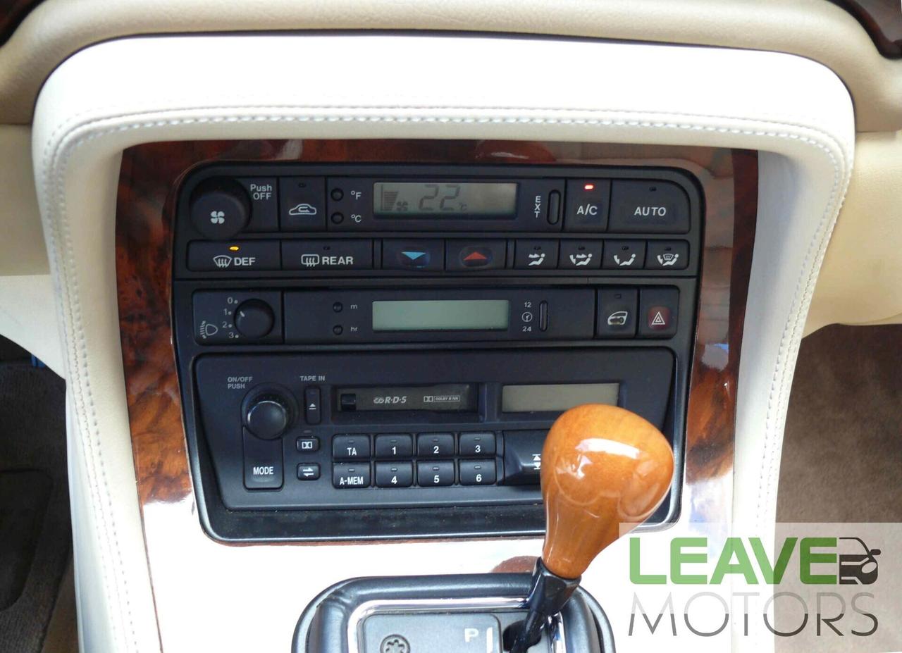 Jaguar XJ6 Sovereign 3.2 cat automatic (M1436)