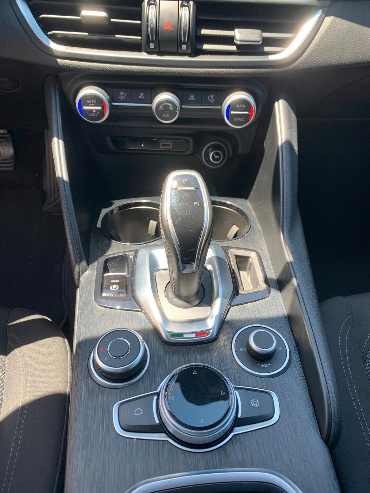Alfa Romeo Giulia 2.2cc160 CV AT8 uniprò 12/2020