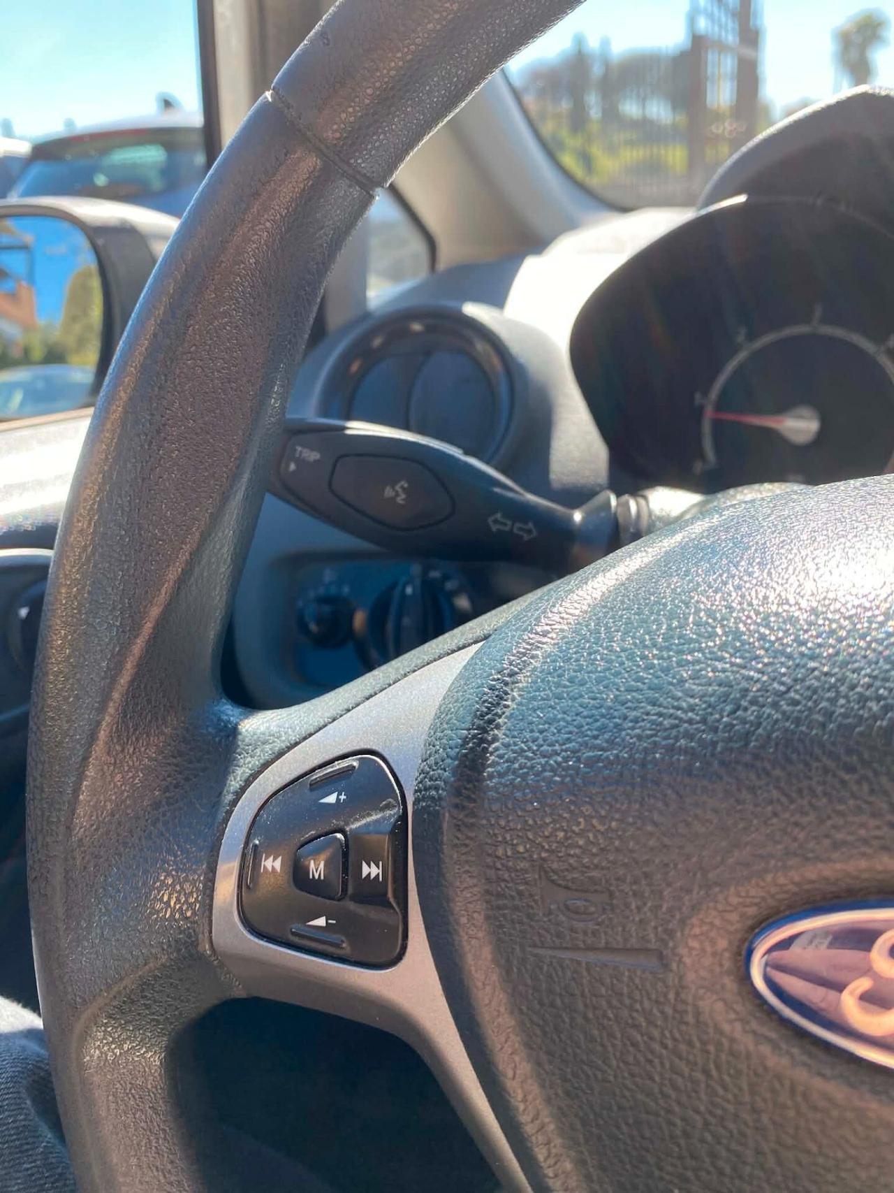 Ford Fiesta 1.4 Tdi Van Ok Neop.