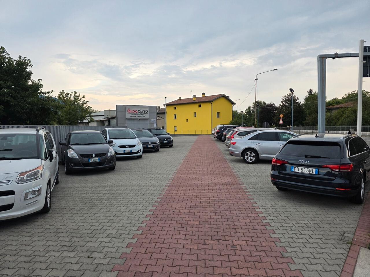Skoda Octavia 1.6 TDI CR 105CV DSG full