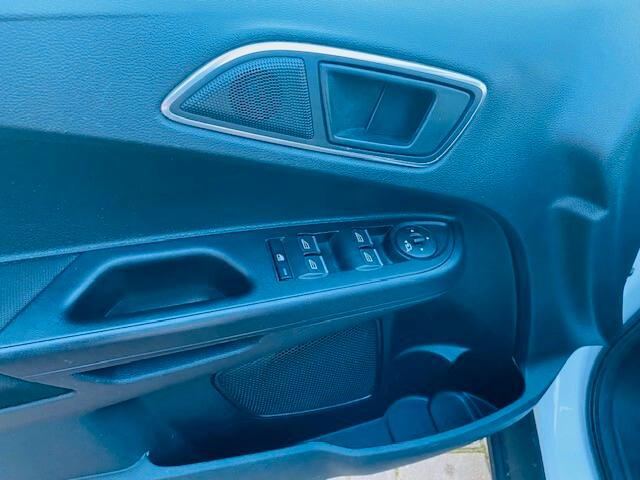 Ford B-Max 1.5 TDCi 75 CV Titanium