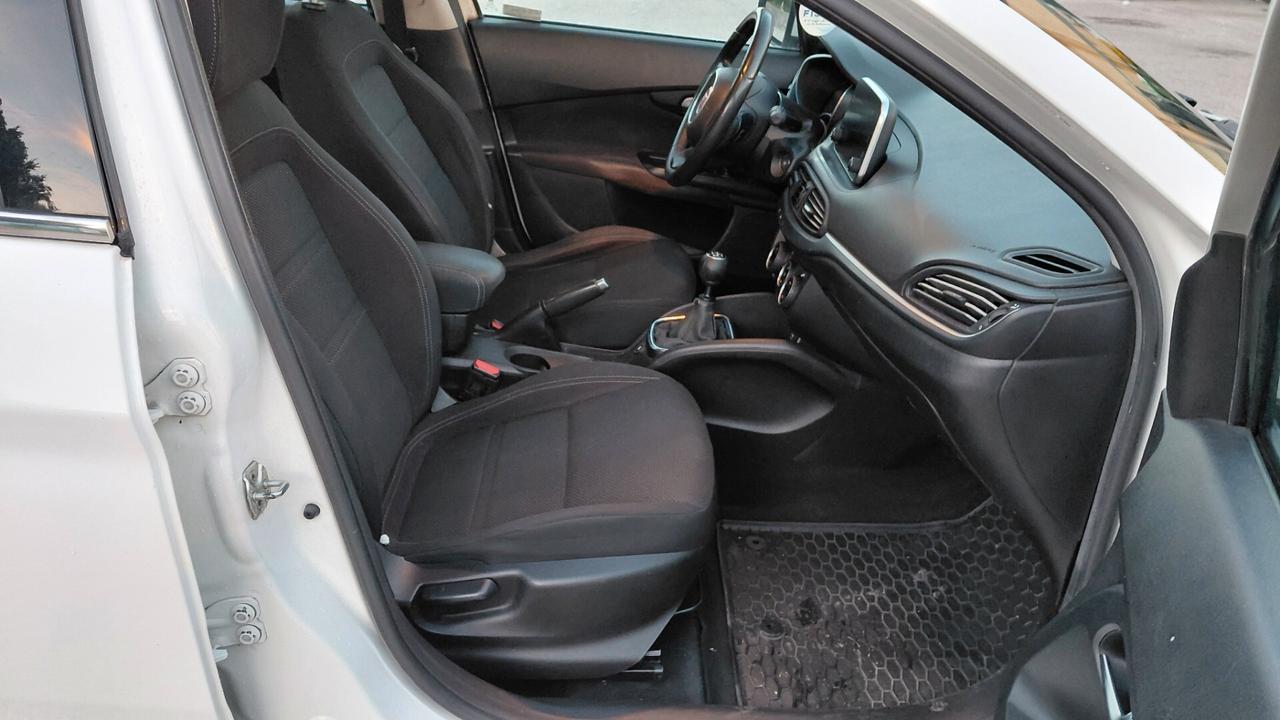 Fiat Tipo 1.4 T-Jet 120CV GPL 5 porte Easy
