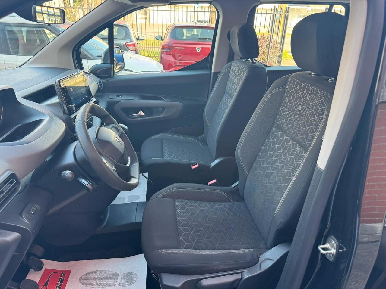 Peugeot Rifter 1.5 bluehdi Active 100cv