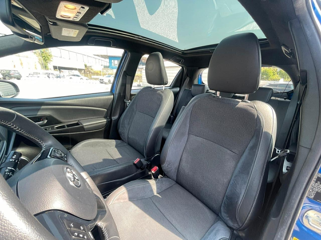 Yaris 1.5 Hybrid Style tetto panoramico GARANZIA