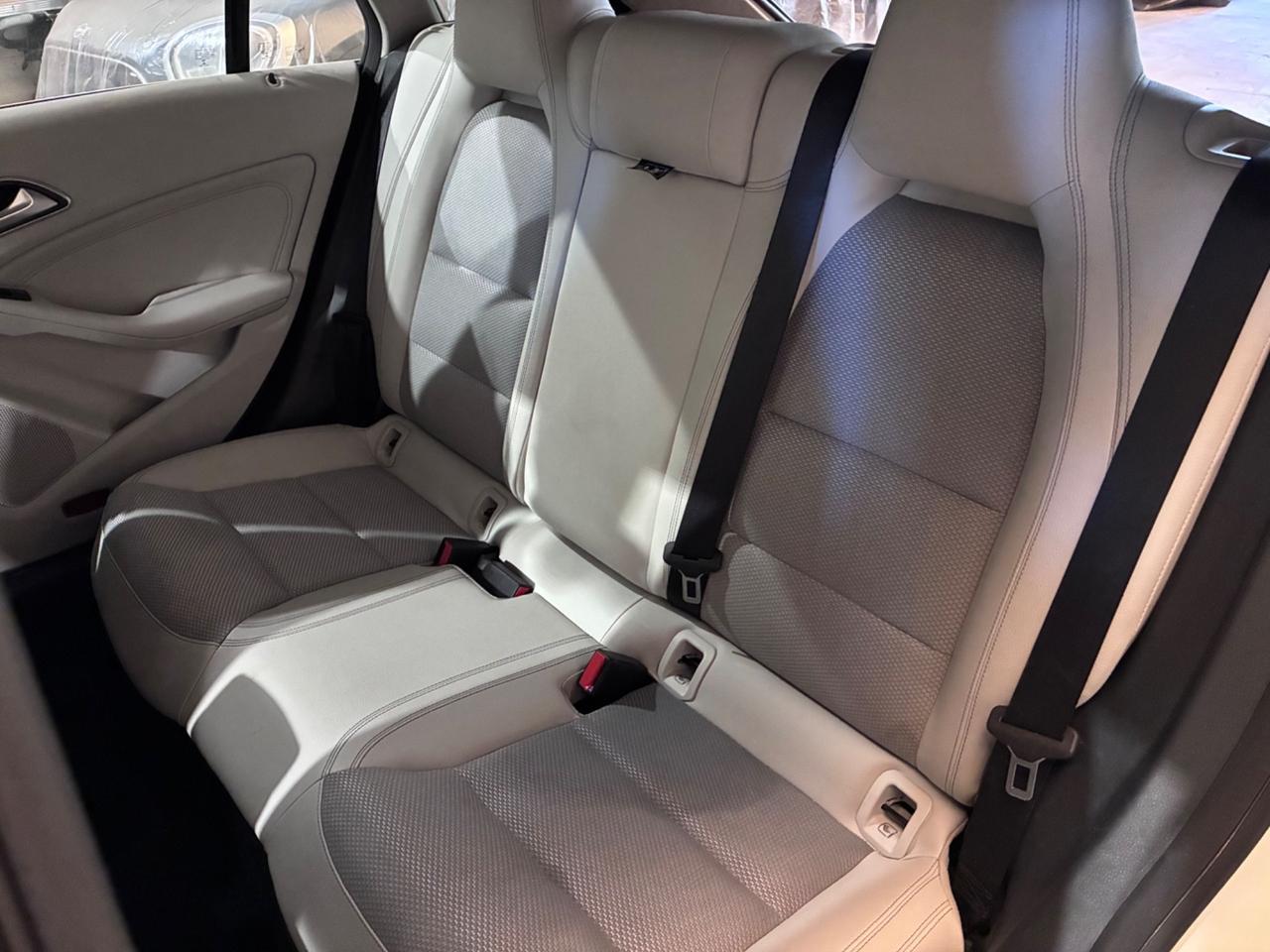 Mercedes-benz CLA 180 d Business