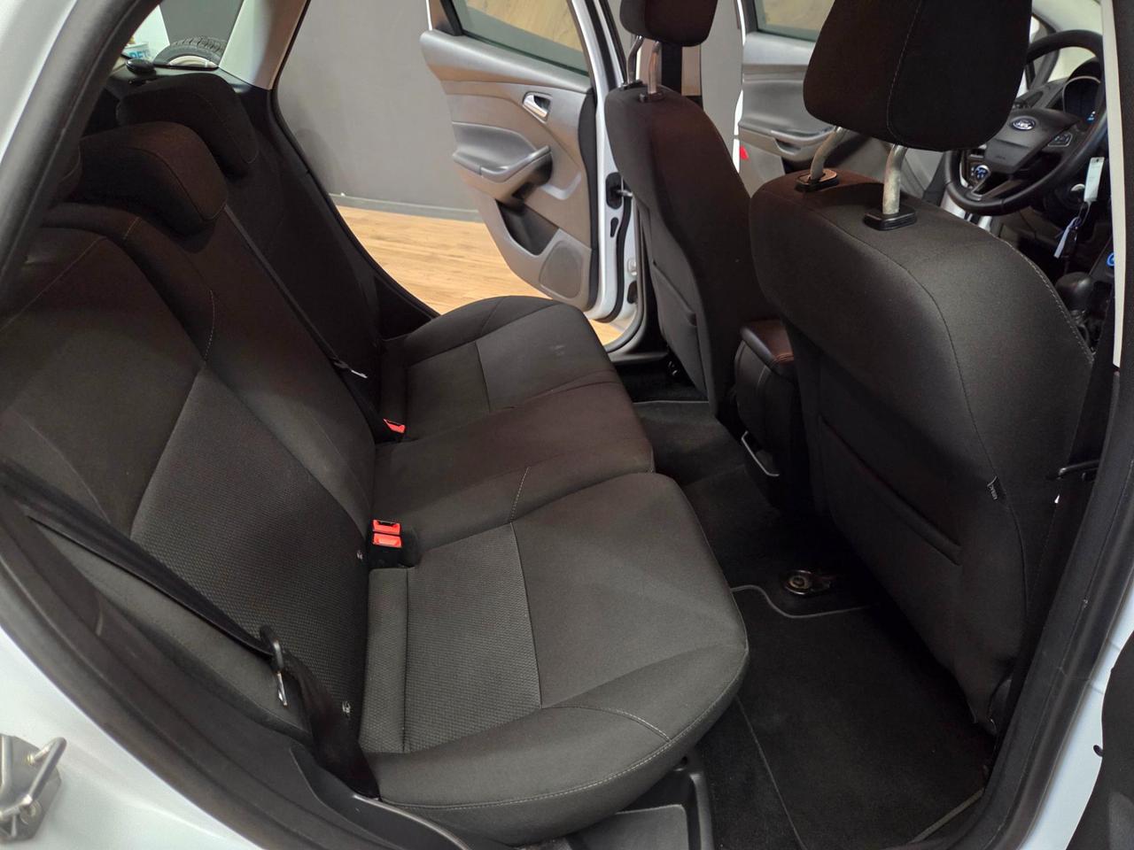 Ford Focus 5 Porte Focus 5p 1.6 Titanium Gpl 120cv