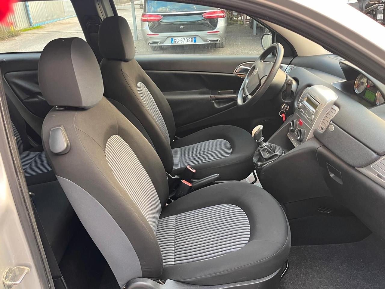 Lancia Ypsilon 1.2 Argento 80.000KM NUOVISSIMA