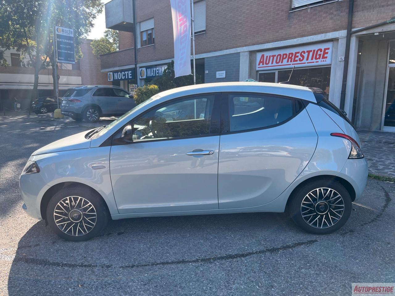Lancia Ypsilon 1.0 FireFly 5 porte S&S Hybrid Gold Plus
