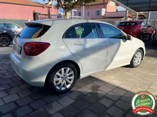 MERCEDES-BENZ A 180 Business 87.000km Navi/Interni Sport/retrocamera