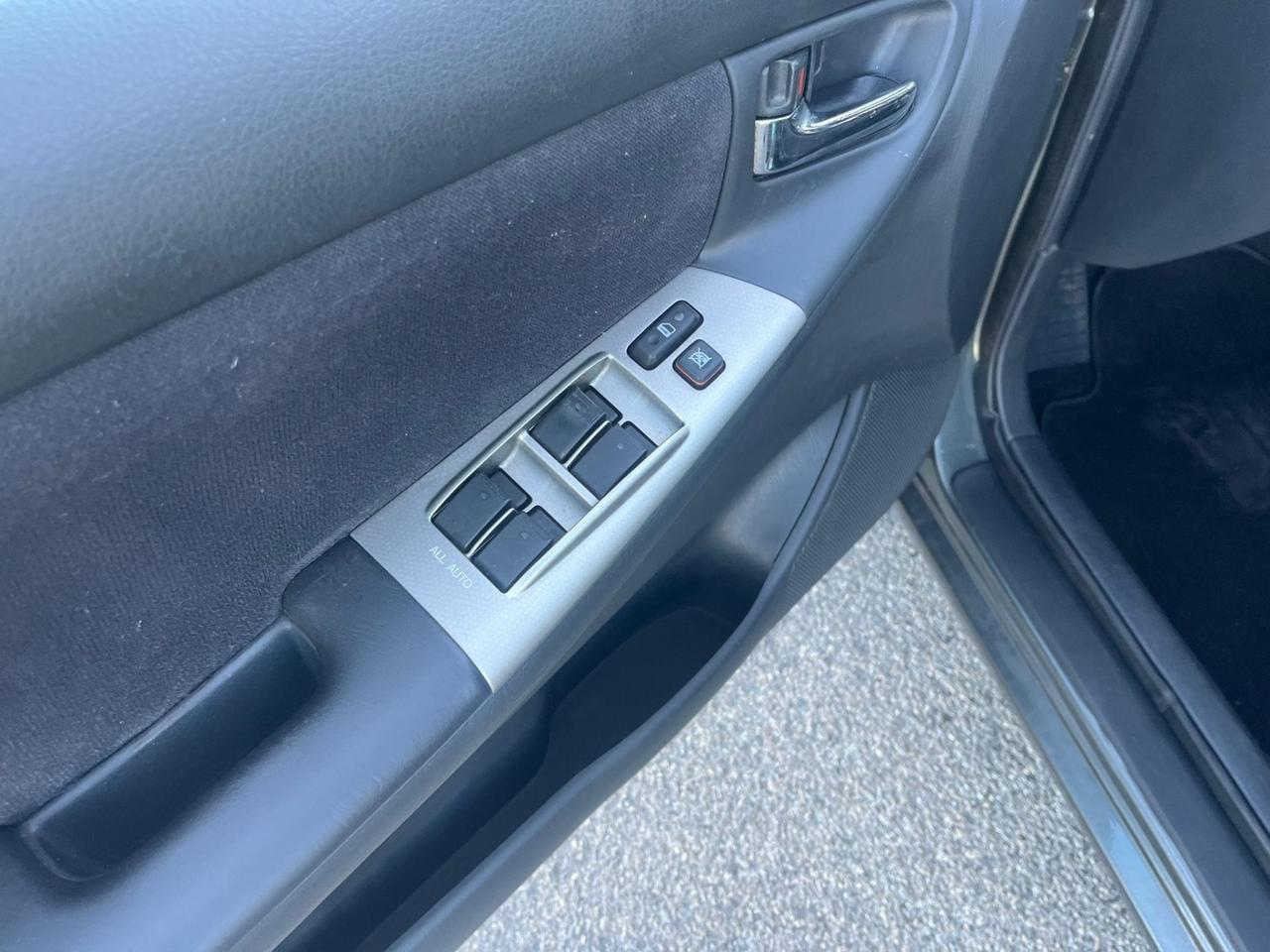 Toyota Corolla 1.4 16V 5 porte Unipro 2004