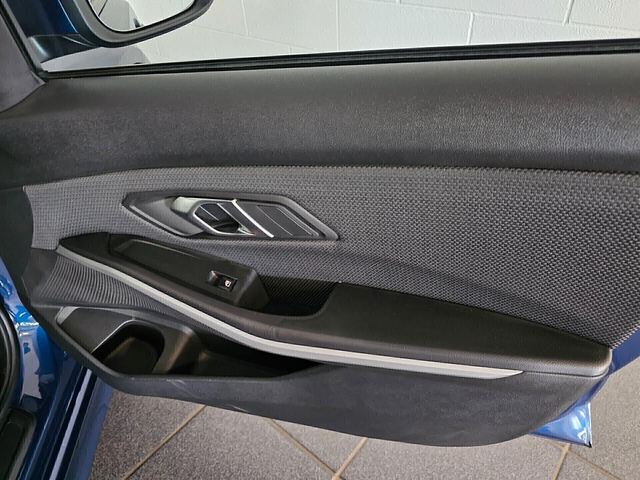 Bmw 320d xDrive 48v Touring Business Adv. 190cv