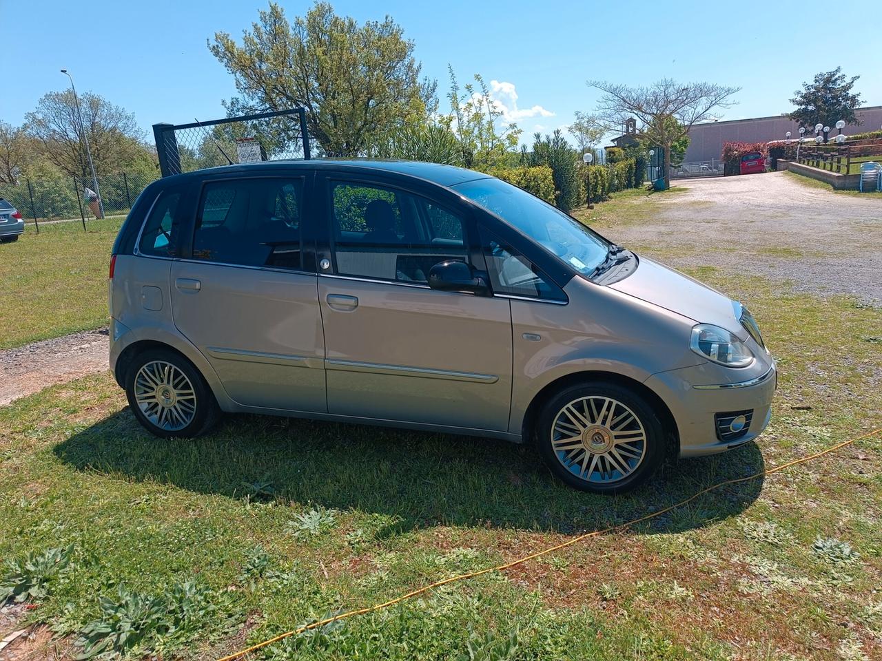 Lancia MUSA 1.4 8V Ecochic (GPL) 5th Avenue