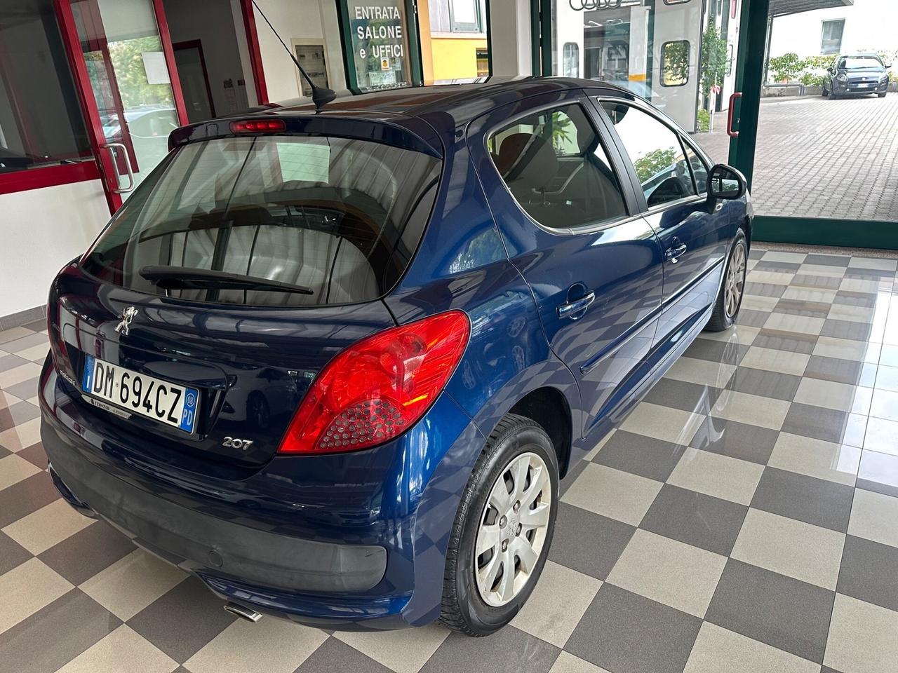 Peugeot 207 1.4 8V 75CV 5p. X Line