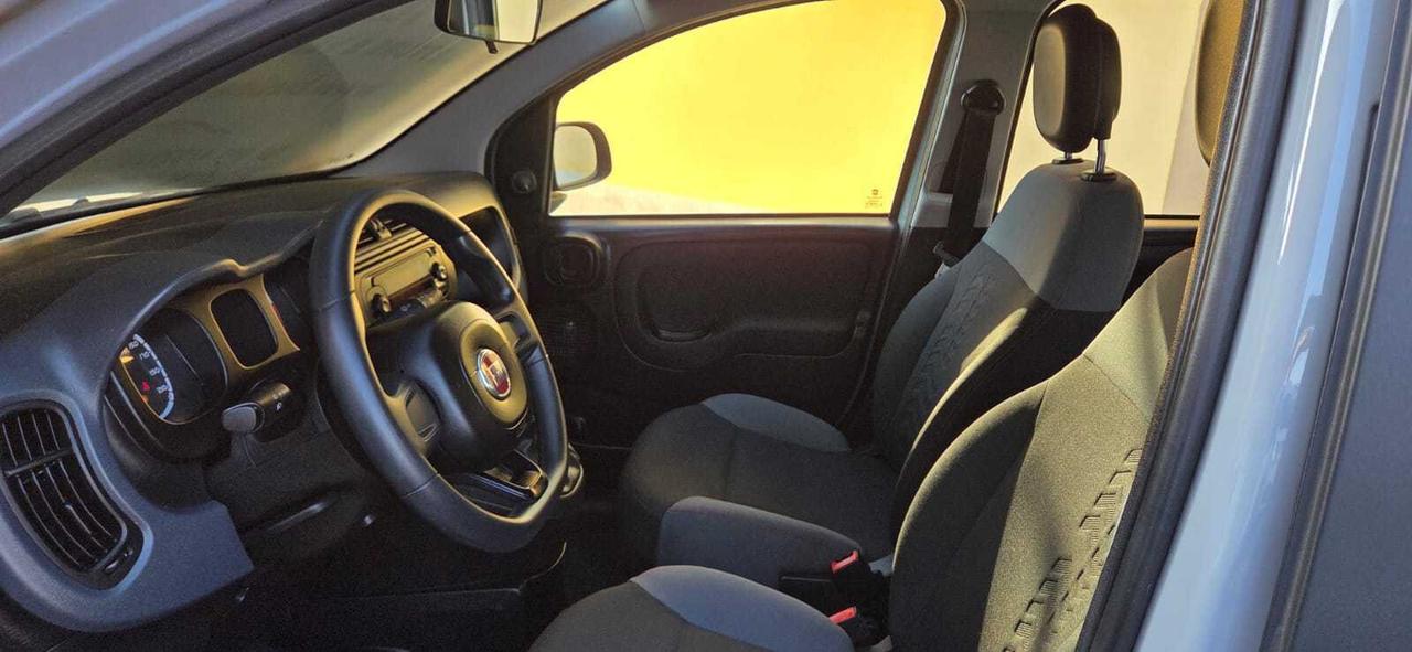 Fiat Panda 1.2 69 CV EASY- 4 POSTI - AUTO PER NEOPATENTATI! KM. 33.000-UNICO PROPRIETARIO!