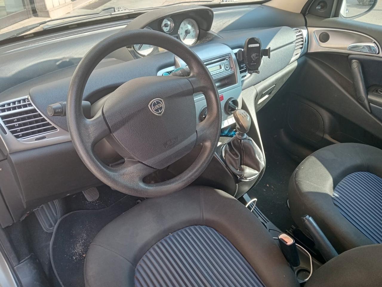 Lancia Ypsilon 1.2 60 CV