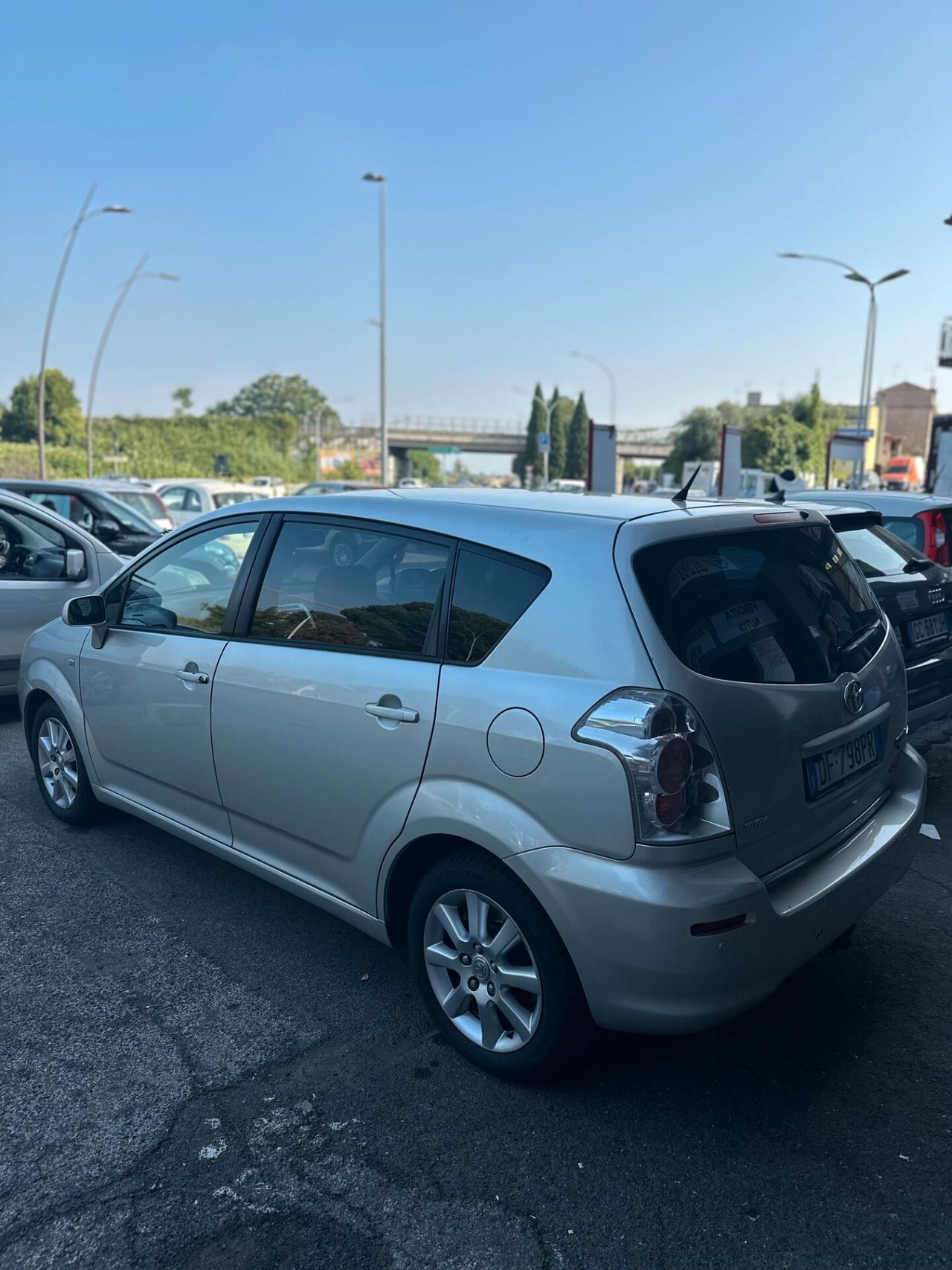 Toyota Corolla Verso 2.2 16V D-4D Sol