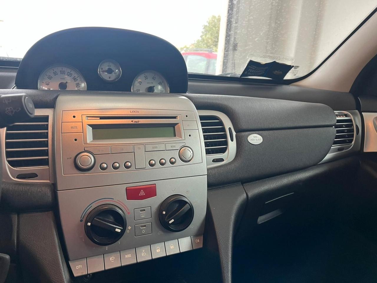 Lancia Ypsilon 1.3 MJT 75 CV Diva 2011