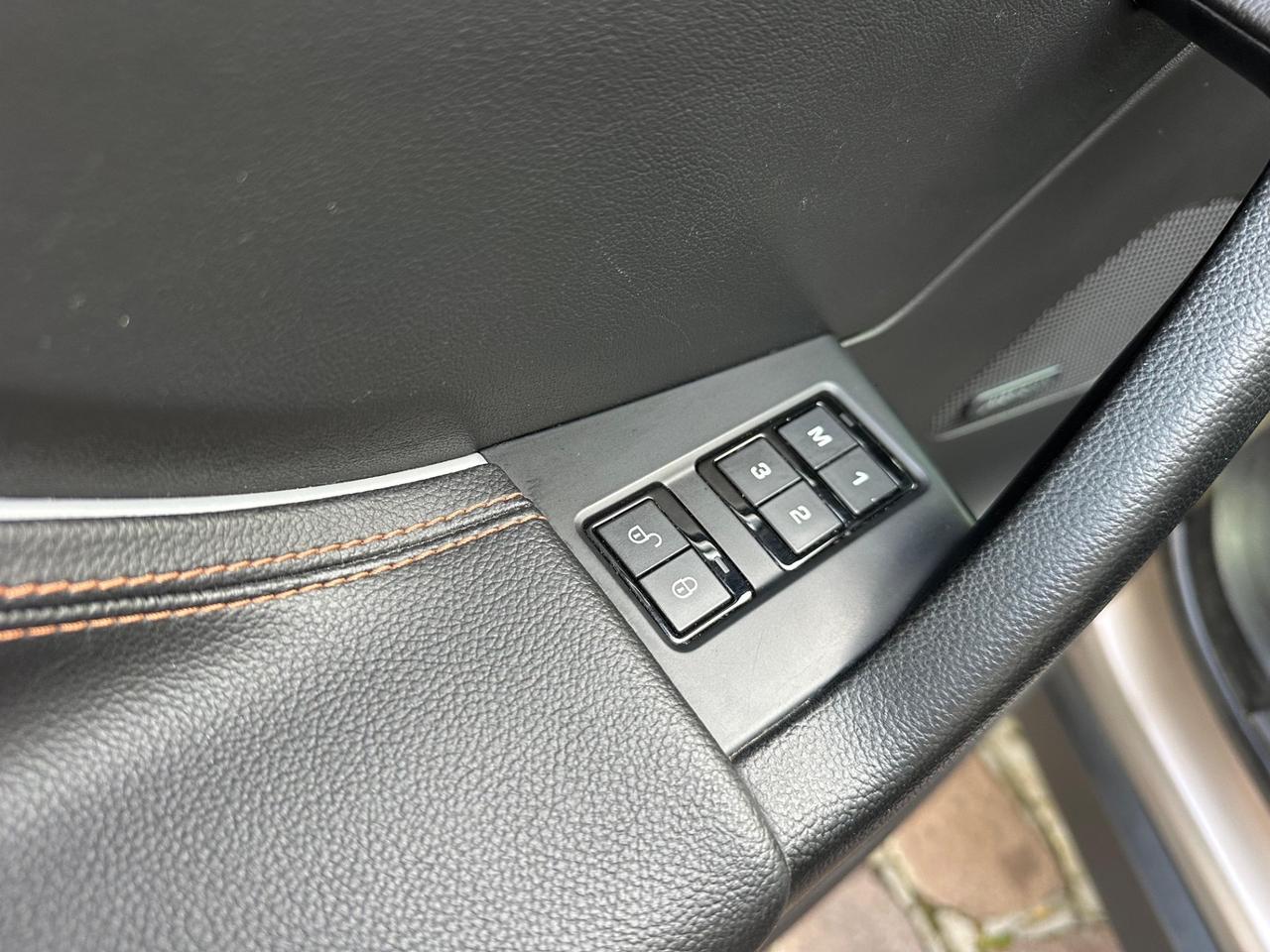 Jaguar F-Pace 2.0 D 180 CV AWD aut. R-Sport