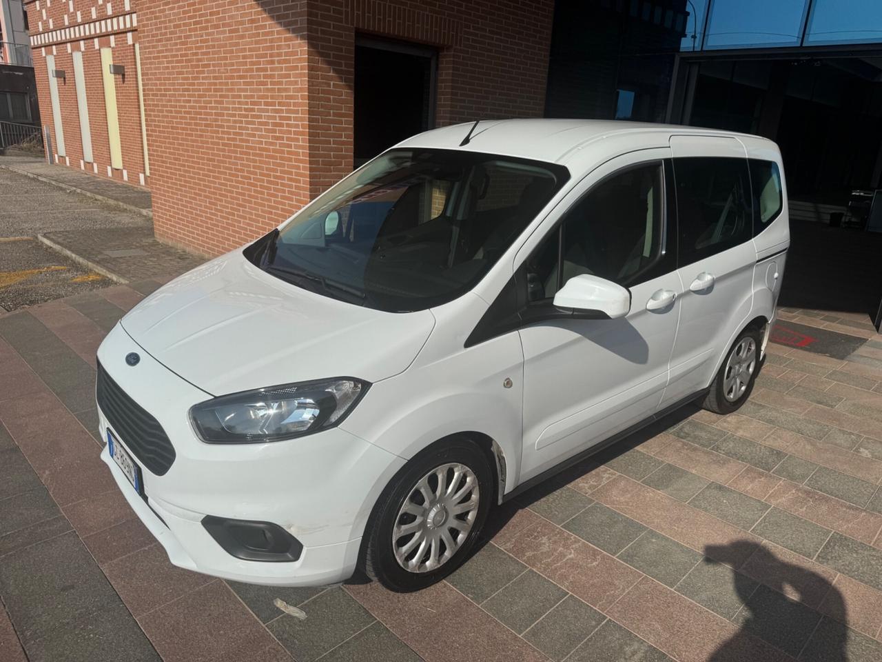 Ford Tourneo Courier 1.5 TDCI 100 CV S&S Plus