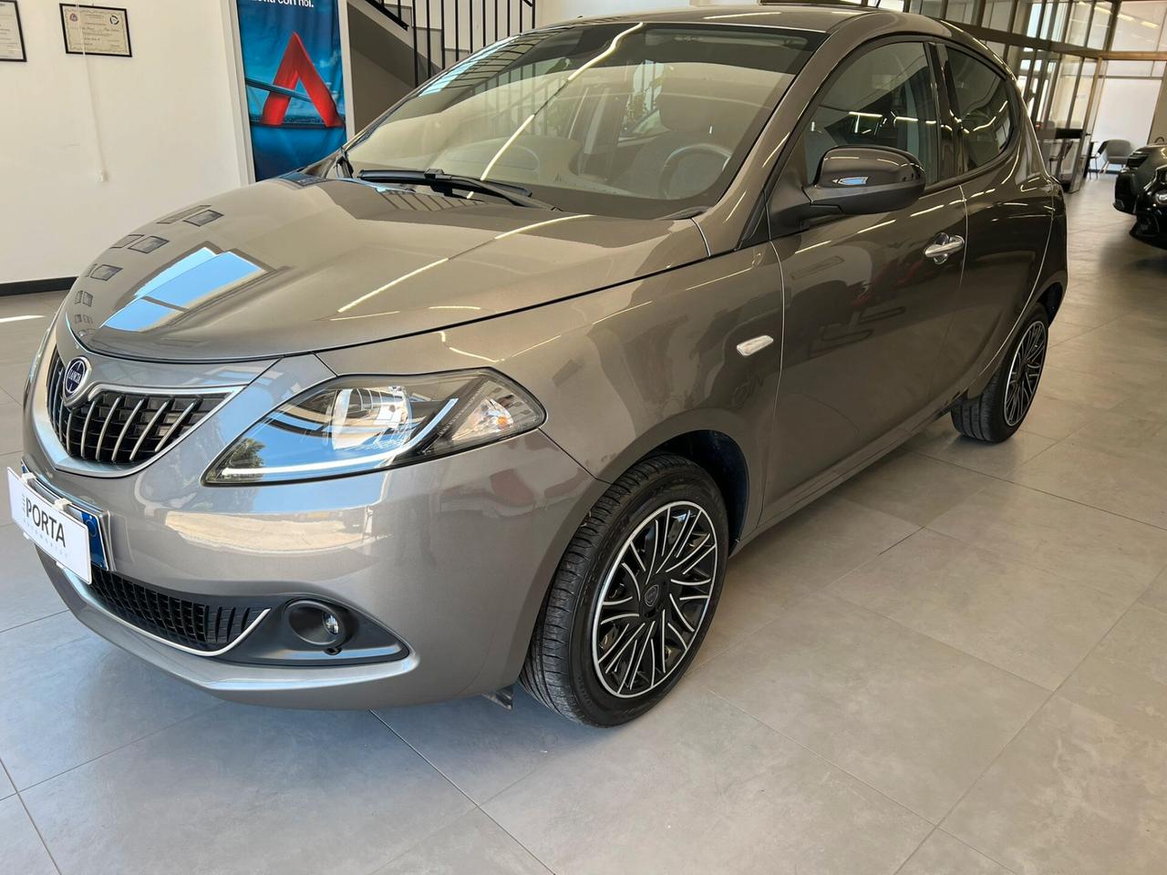 Lancia Ypsilon 1.0 FireFly 5 porte S&S Hybrid Ecochic Gold