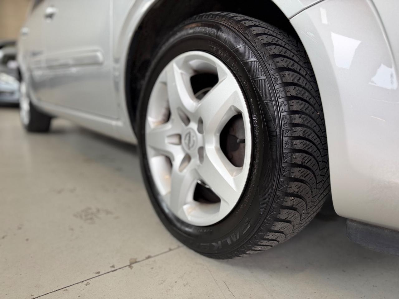 Opel Zafira EDITION GPL 7 POSTI NEOPATENTATI