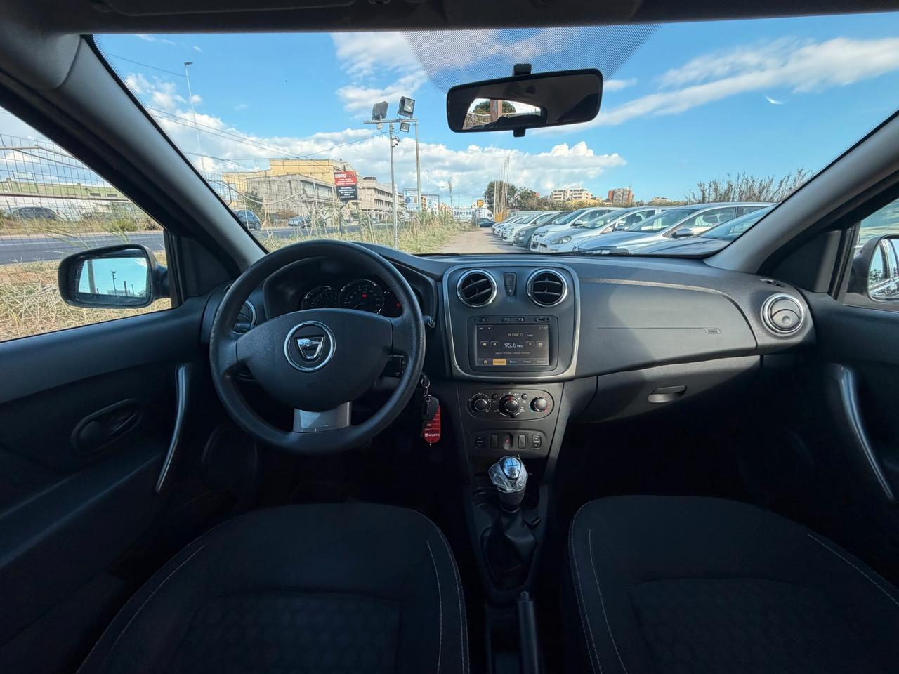 DACIA SANDERO 1.2 75CV ANNO 2015 92000 KM