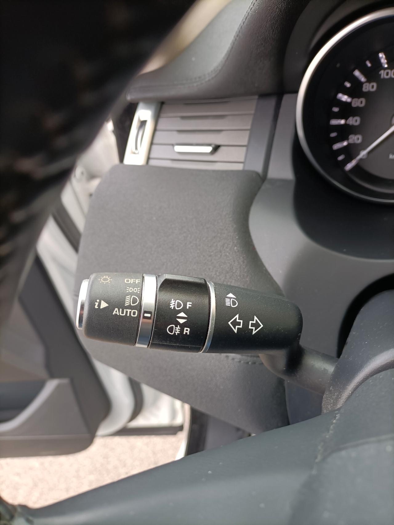 Land Rover Range Evoque 2.2 TD4 5p. Pure