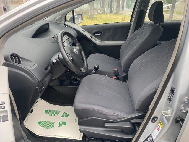 TOYOTA Yaris 1.3 5 porte Sol