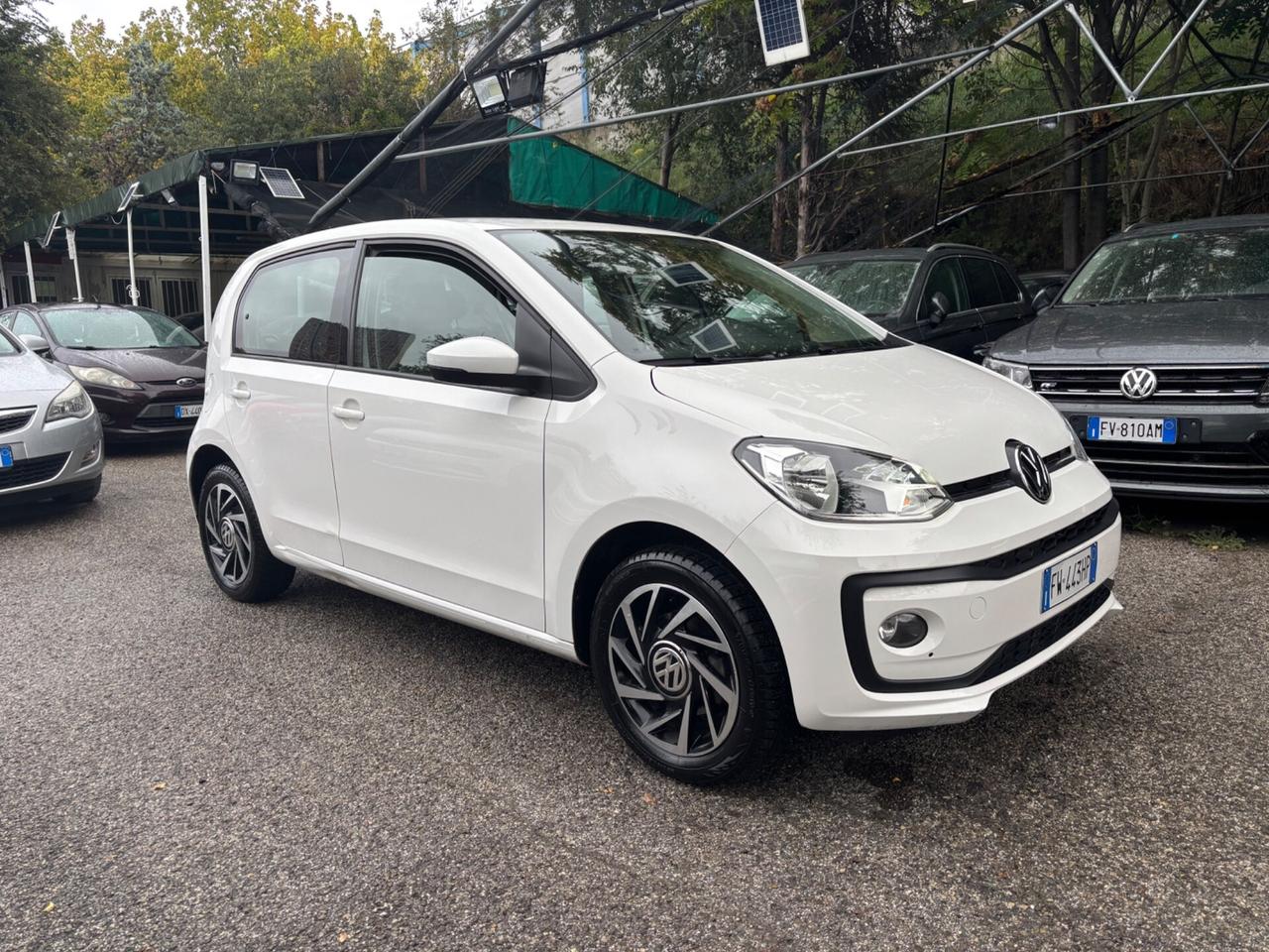 Volkswagen up! 1.0 75 CV 5p. Cambio automatico OK Neopatentati