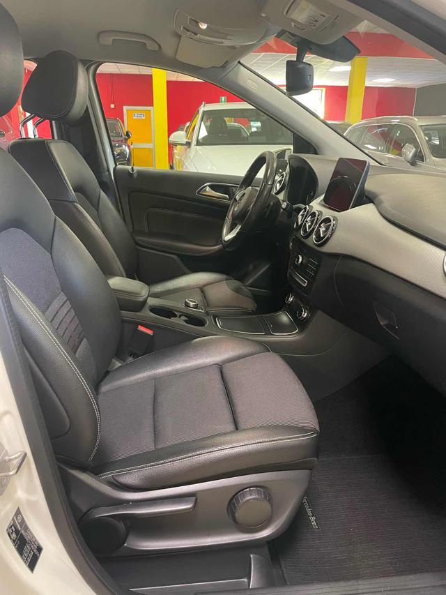MERCEDES-BENZ B 180 d Automatic *TELEC/NAVI/*
