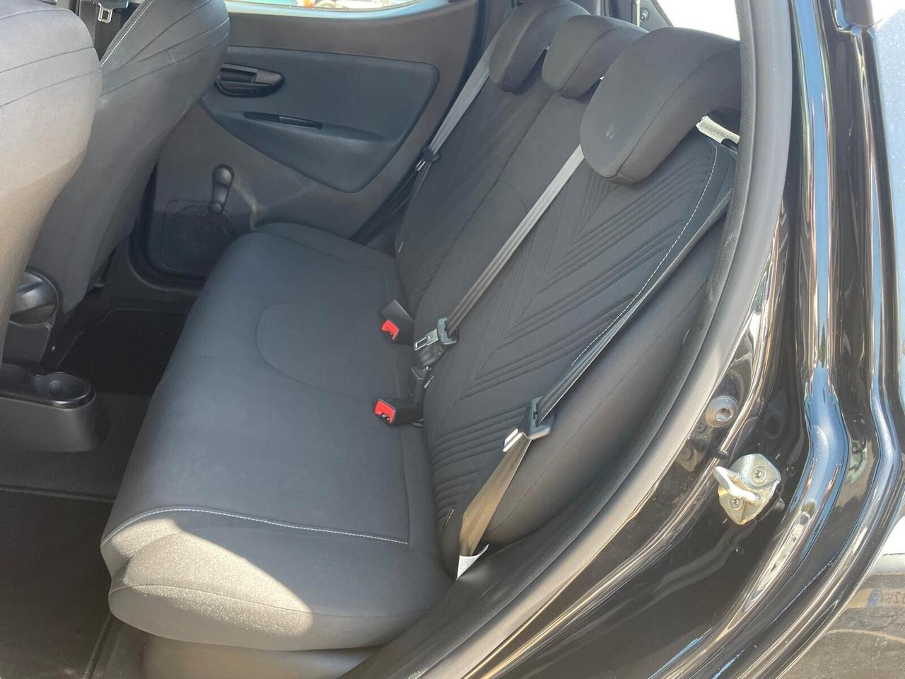 Lancia Ypsilon 1.0 FireFly S&S Hybrid Gold