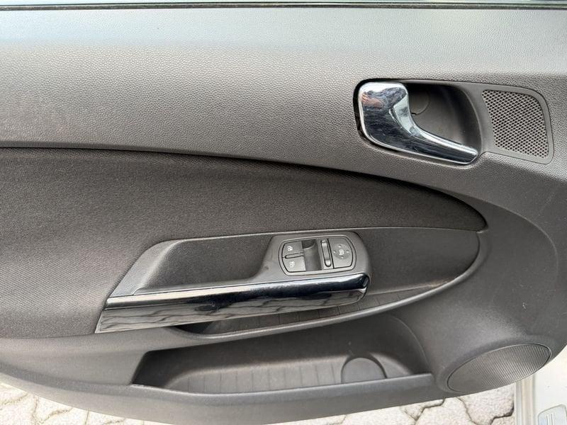 Opel Corsa Corsa 5p 1.2 Edition 85cv IDONEA NEOPATENTATI EURO 5