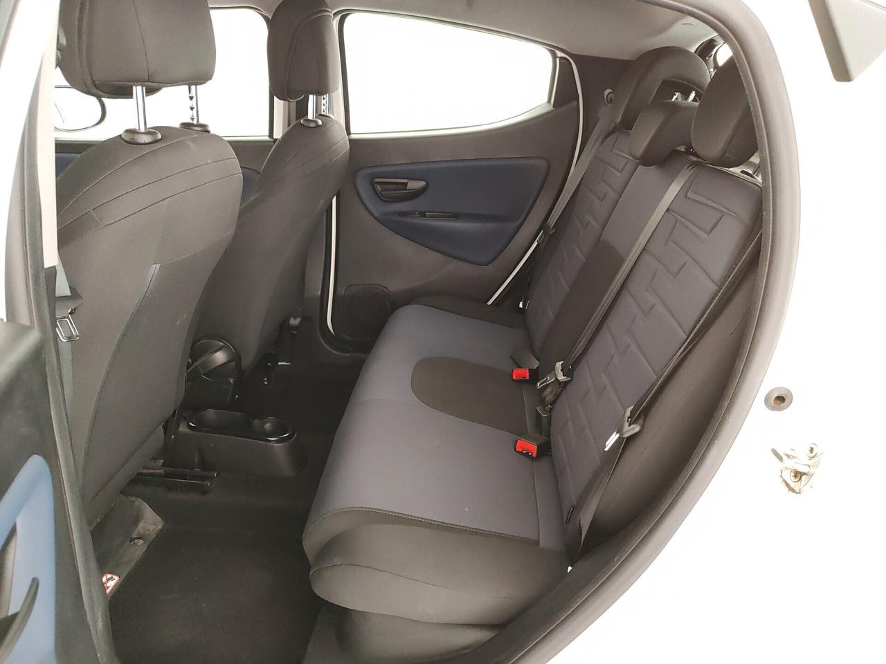 Lancia Ypsilon 1.0 FireFly 5 porte S&S Hybrid Platino