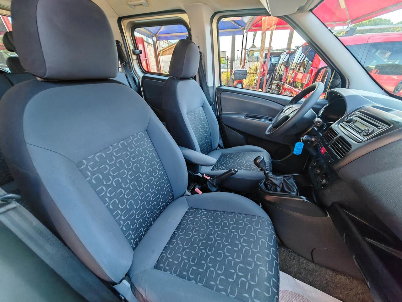Fiat Dobló 1,6 diesel 10/2014 Cv90 POSTI 7