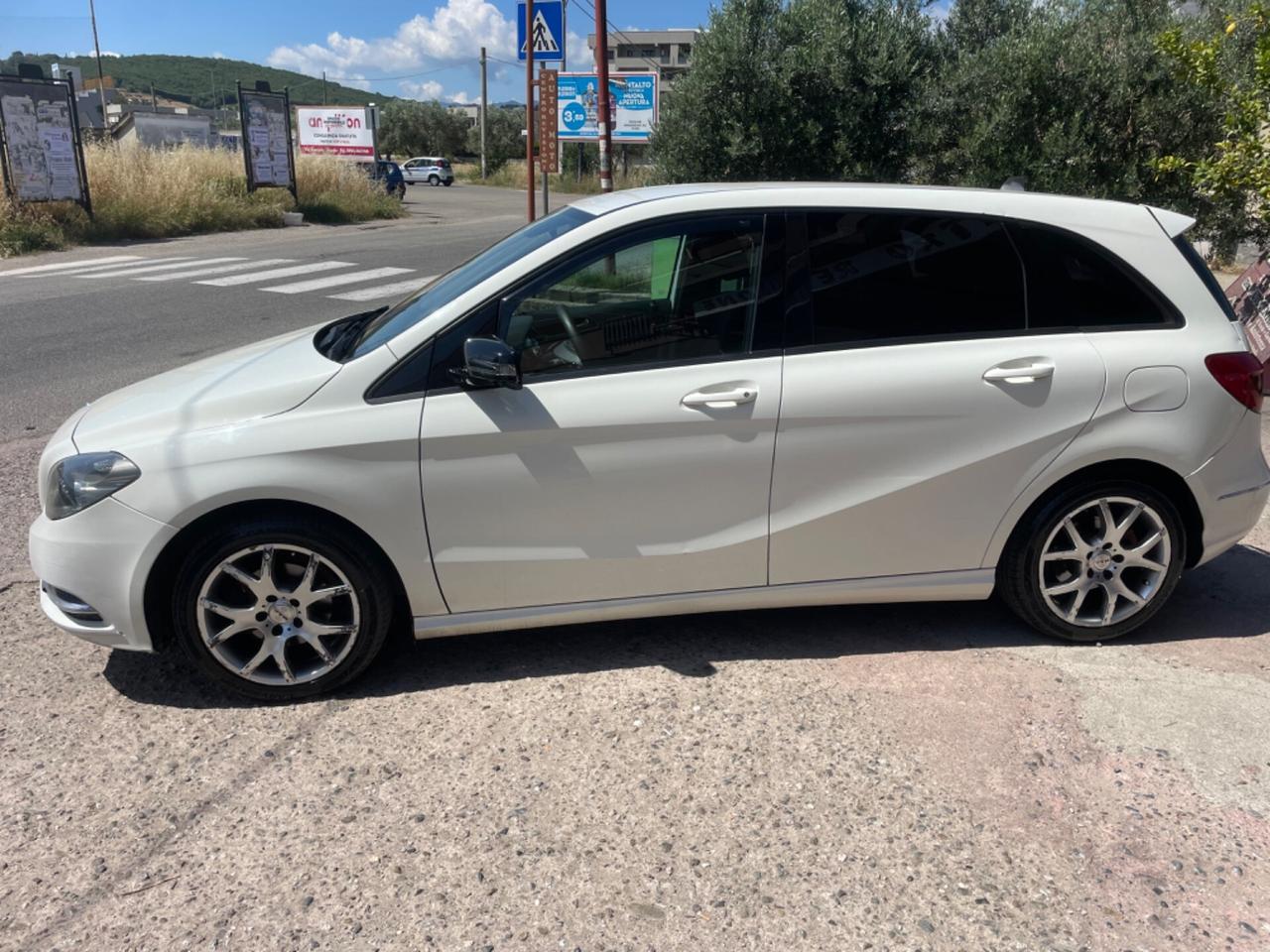 Mercedes-benz B 200 B 180 CDI Automatic Executive