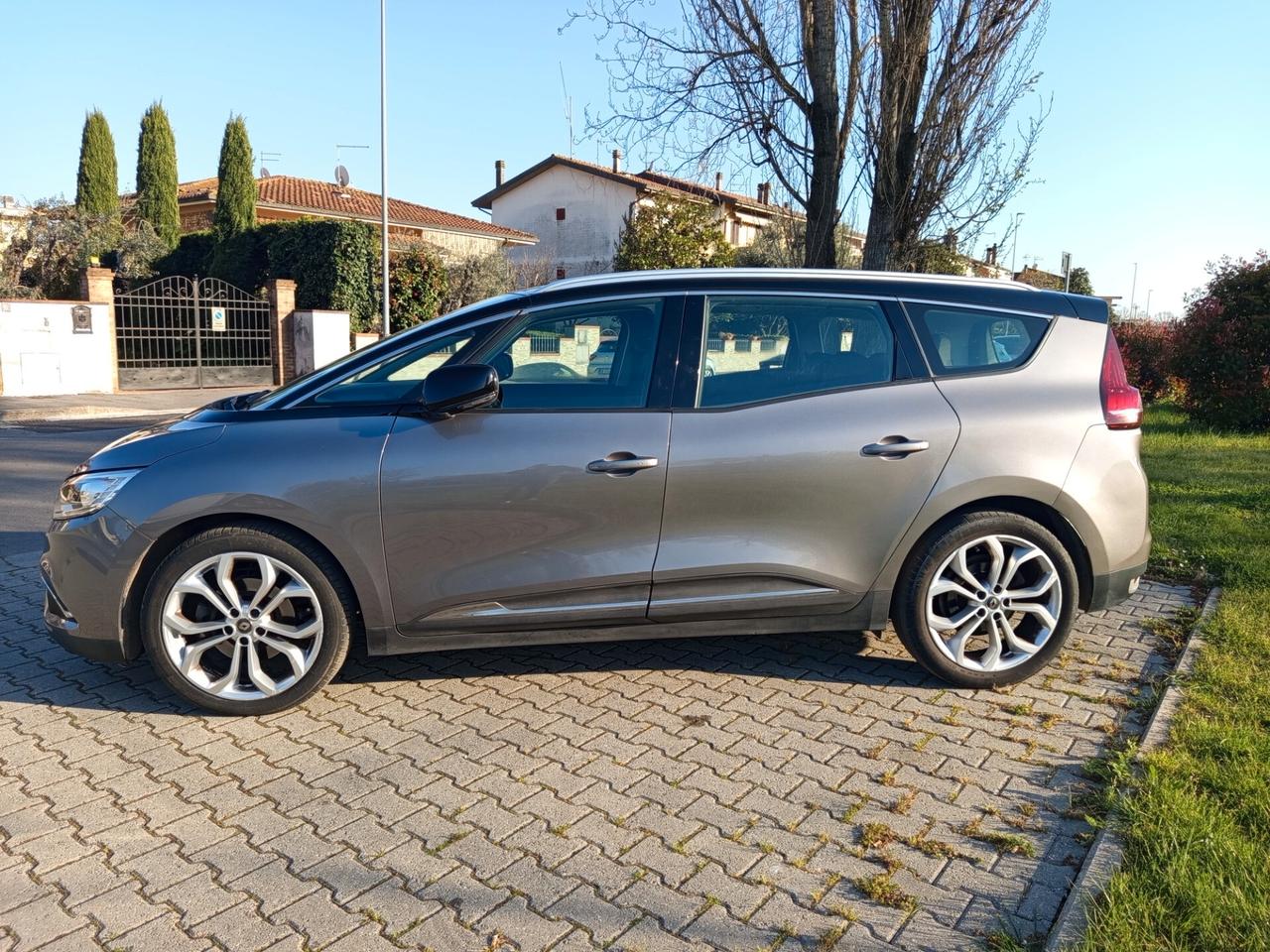 Renault Grand Scenic dCi 130 CV Energy Initiale Paris