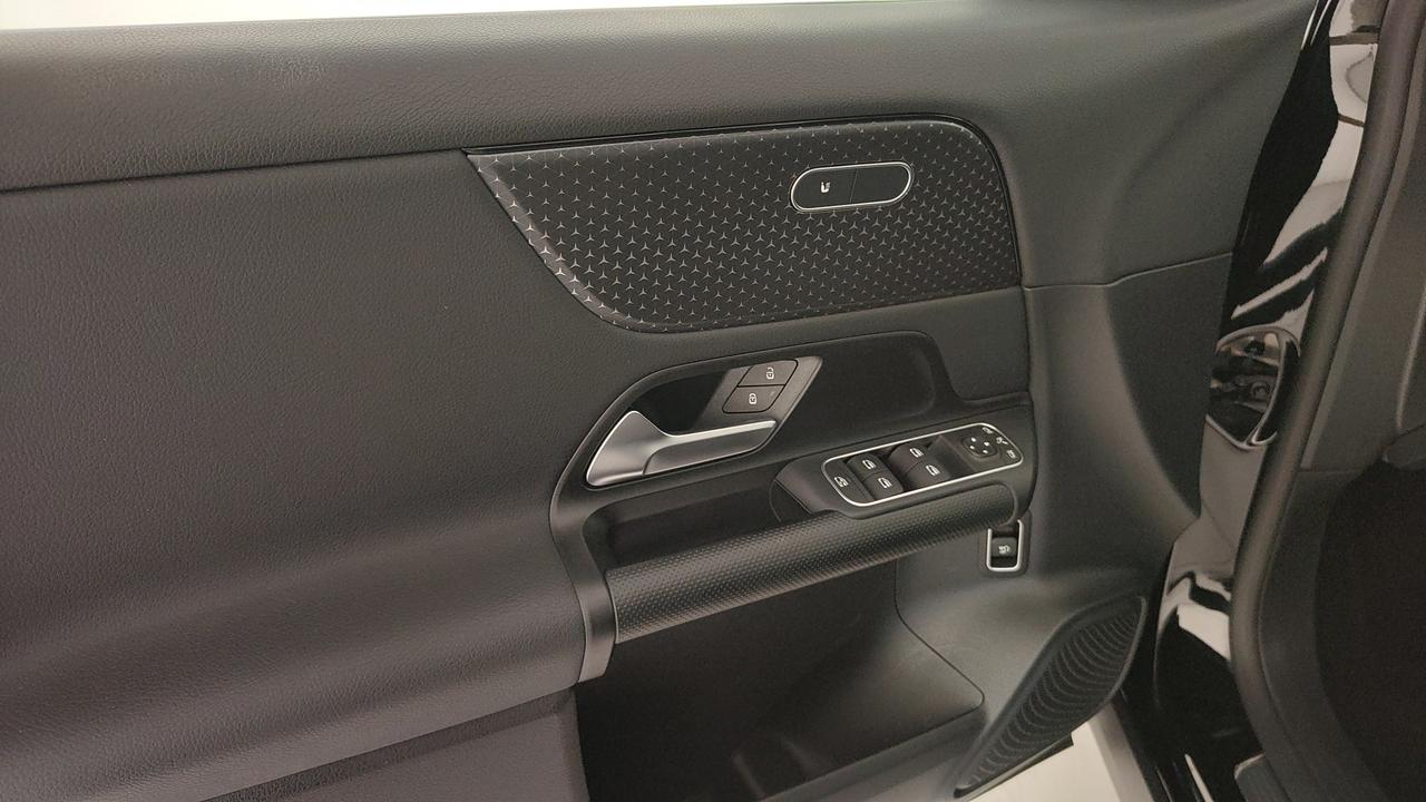 Mercedes-Benz GLA 180 d Advanced auto