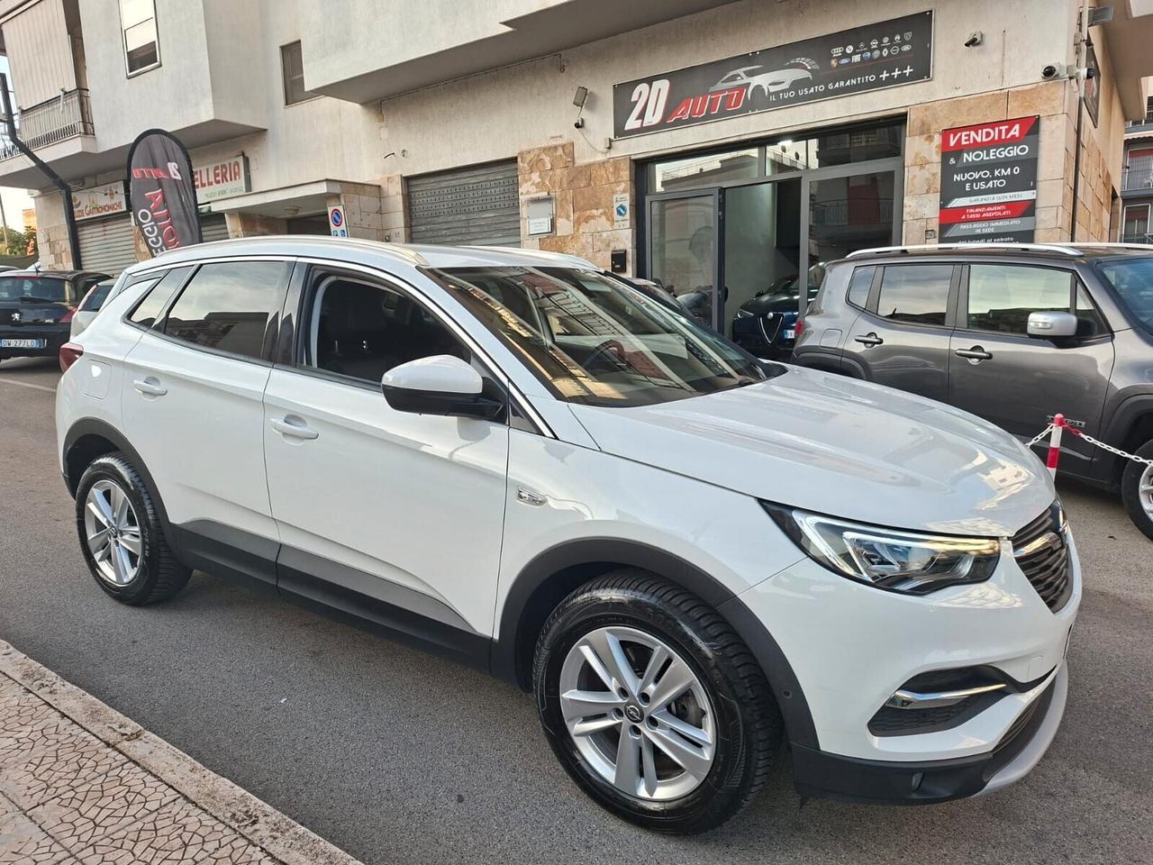 Opel Grandland Innovation 1.5 Tdci * Pelle * Navi * Garantita 12 Mesi