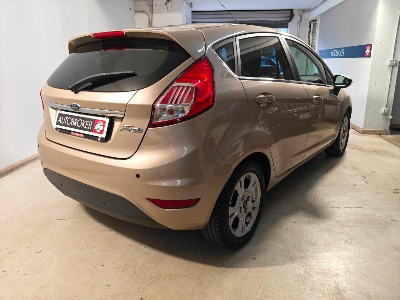 FORD Fiesta 6ª serie Fiesta 1.5 TDCi 75CV 5 po...