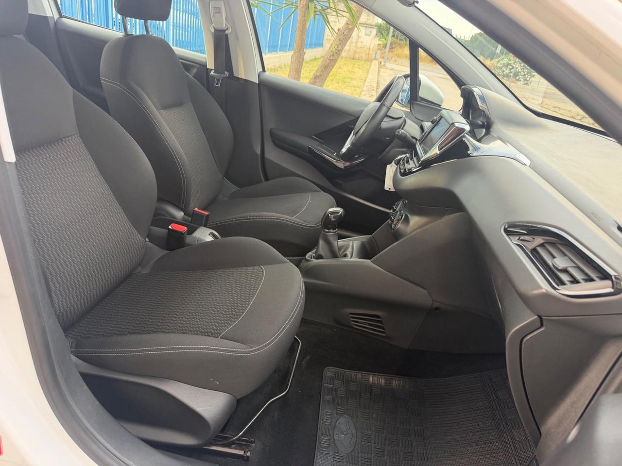 Peugeot 208 1.6 diesel 75 cv 2017