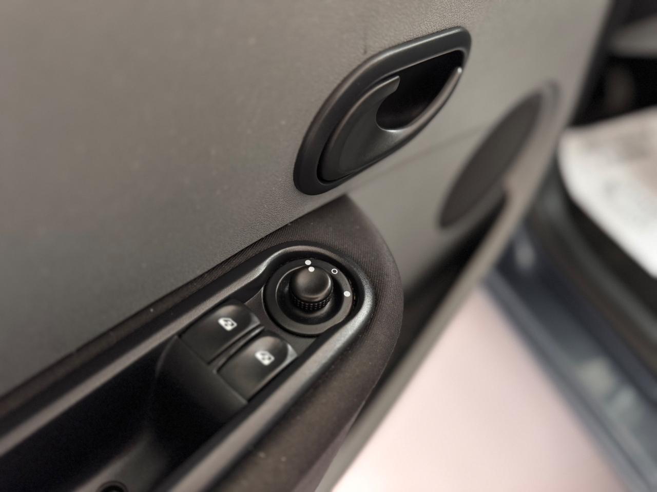 Renault Clio 1.2 16V 5 porte Luxe