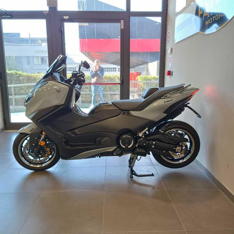 Yamaha T-Max 560 Tech Max - 2025