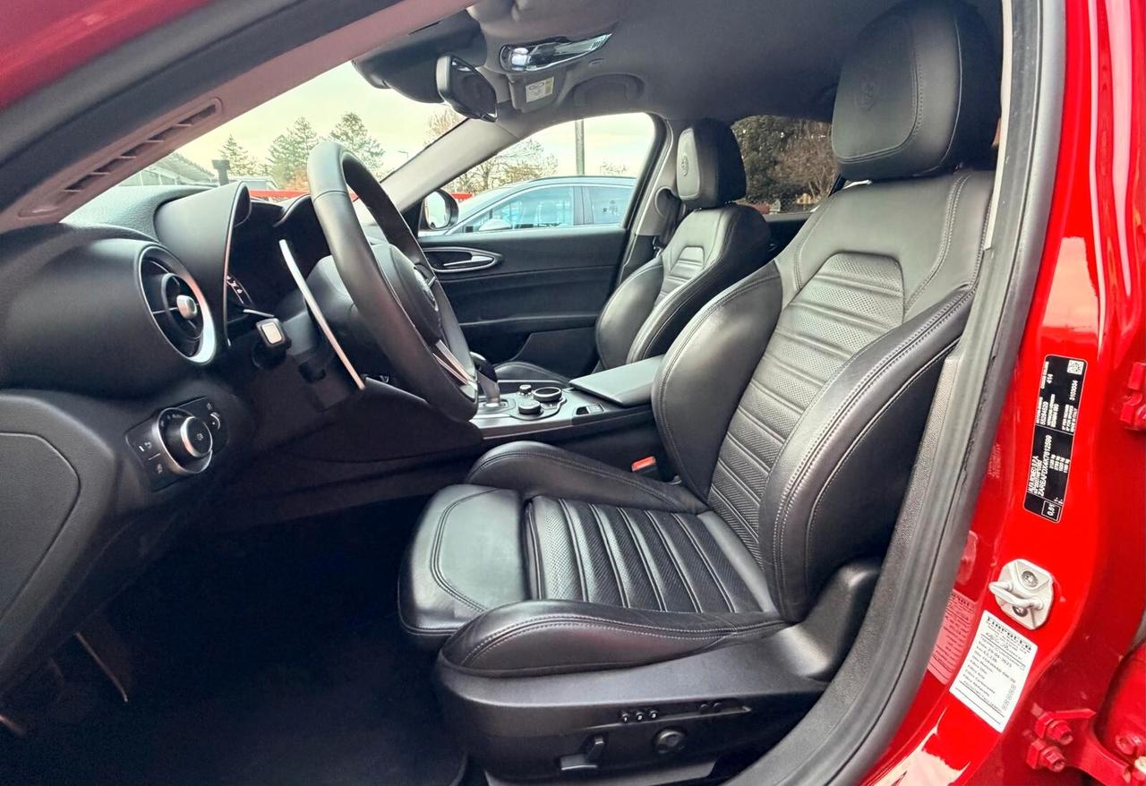 Alfa Romeo Giulia 2.2 Turbodiesel 210 CV AT8 AWD Q4 Veloce