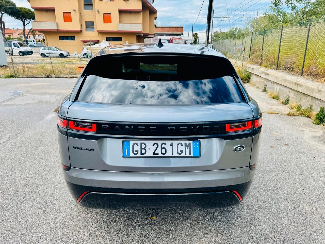 Land Rover Range Rover Velar 2.0D 180 CV CarPlay - APPROVED