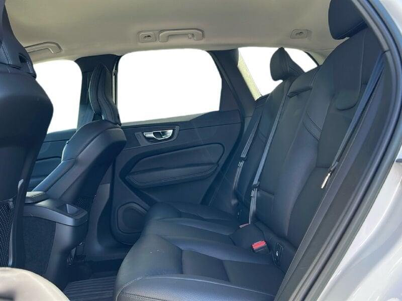 Volvo XC60 B4 D AWD automatico Core