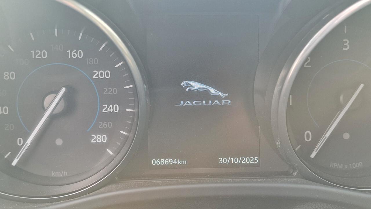 Jaguar F-Pace 2.0 D 180 CV AWD Prestige